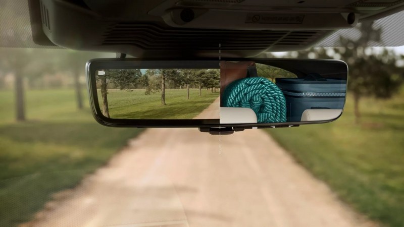 ClearSight電子後視鏡也是新世代車款的品牌特色之一。