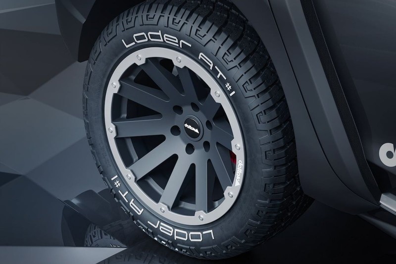 全地形輪胎的配置讓車輛看起來更有越野風格,而外擴的輪拱也相當吸睛。