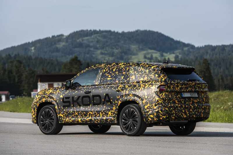 Kodiaq車長4,758mm增加61mm，第三排頭部空間也微幅增加15mm，軸距則維持2,790mm。