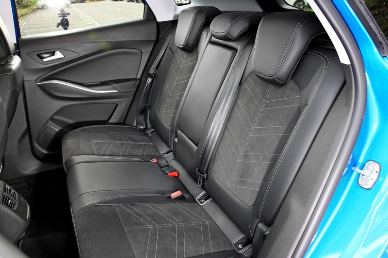 2,675mm軸距提供後座舒適的乘坐環境。