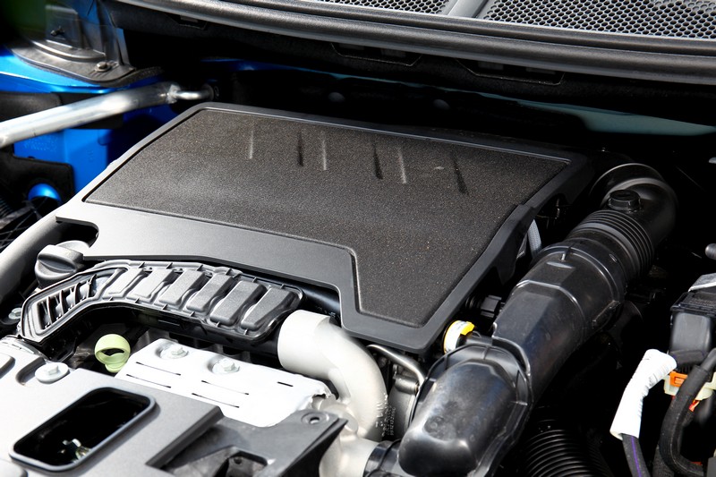 Grandland的加速表現來自於擁有130hp/23.5kgm輸出的1.2升渦輪增引擎。