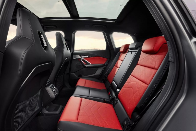 雖然X1的空間並不大，不過性能化之後將會成為許多年輕族群的最愛。