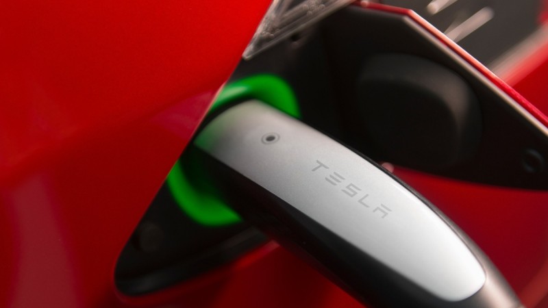 特斯拉的NACS優勢就是超充妥善率高,如果被統一規格的話長久看來不一定是好事。