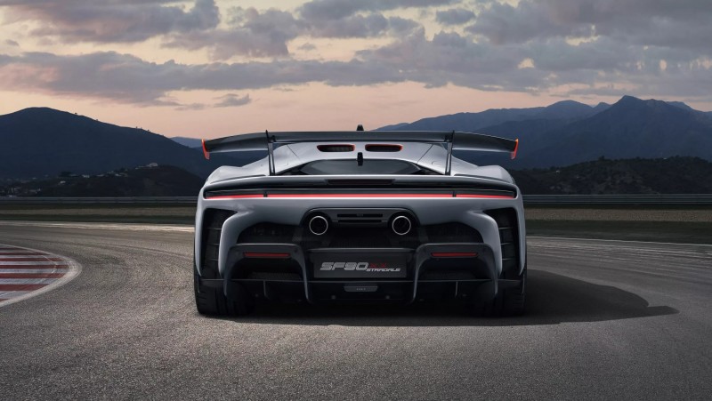 大型固定式尾翼在法拉利品牌當中已經很久沒有出現在街道用車上。