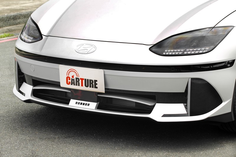 AAF智慧型進氣啟閉系統若偵測到需降溫則會開啟格柵。