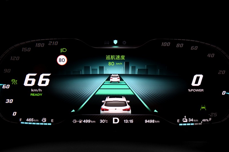 12.3吋全數位儀錶不僅資訊顯示豐富清晰,圖中也可看出其具備MG PILOT 2.0 Level 2智慧駕駛輔助系統。