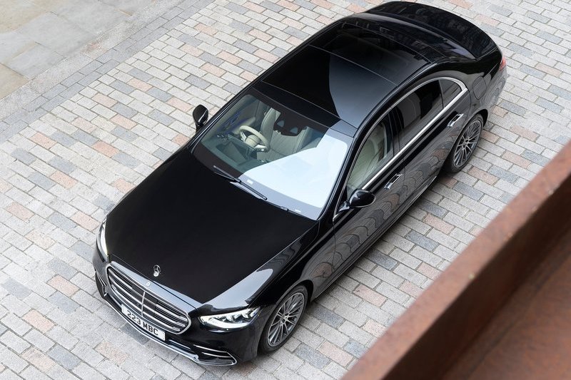 先前中國賓士召回上千輛S-Class,原因是車輛內部滲水。