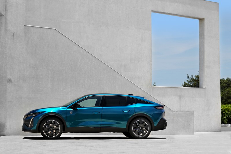 還有誰能把一輛跨界快背造得如此美輪美奐？