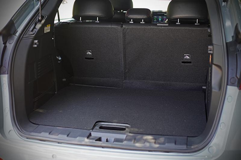 2,720mm軸距可換得寬裕的後座空間與行李廂容積,對應家庭需求最為實際。