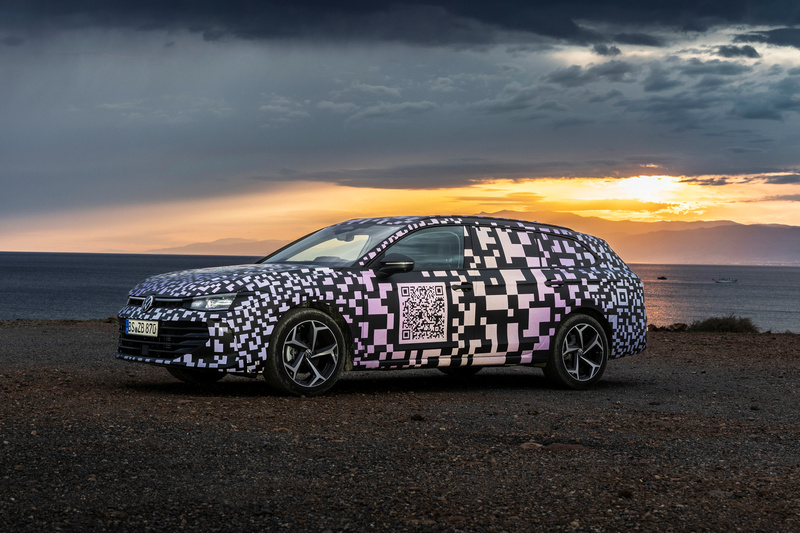 Passat Variant配備ID.Light頭燈，車長增長至4,917mm、軸距2,841mm。