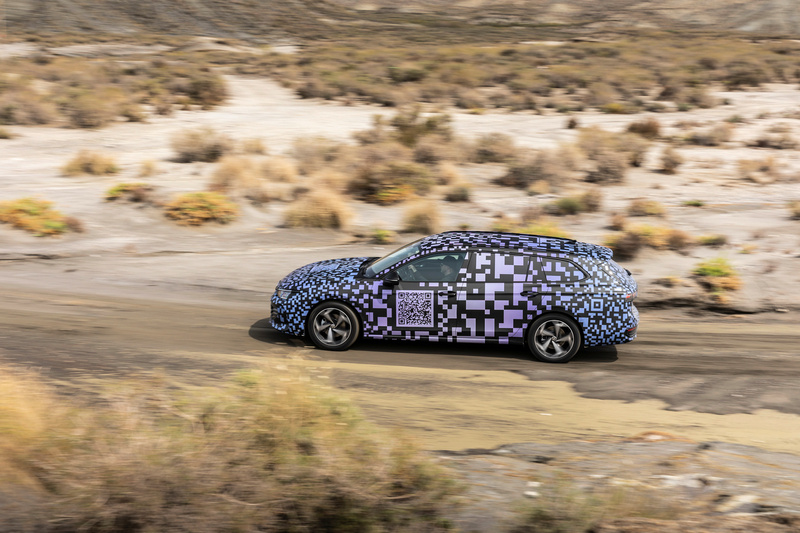 動力提供汽柴油、48V輕油電、擁有純電行駛100公里的PHEV。