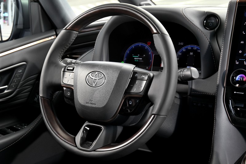 座艙質感大幅度進化，連最愛雞蛋挑骨頭的筆者也拜倒石榴裙下。