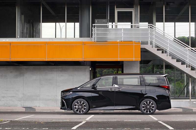 改款前都已一車難求,改款後賣成這樣好像也理所當然了。