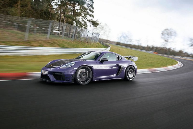 718 Cayman GT4 RS安裝Manthey Racing空力套件紐柏林時間短6秒。