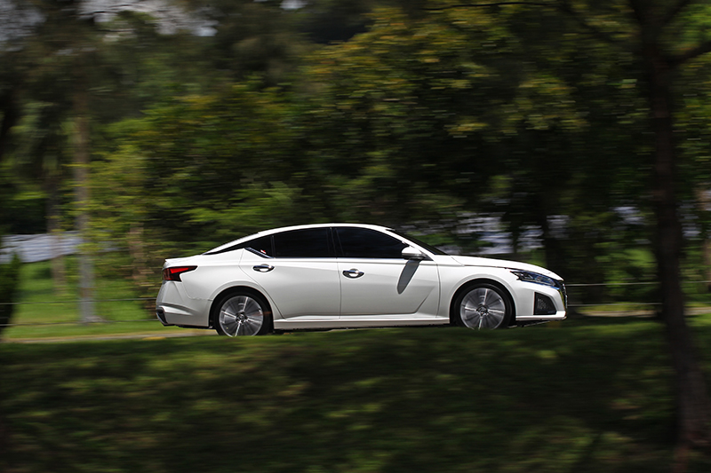 一般駕駛狀態下Altima的動力表現十足精湛，同時保有13.3km/L平均油耗成績。