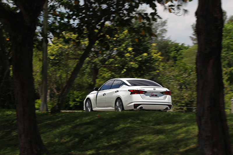 以其235/40 R19超扁胎設定，卻能保有富「高級感」的行路反應實讓人喜出望外。