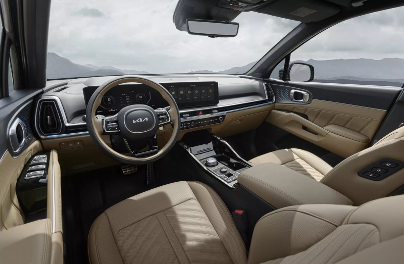 內裝部分更為現代化，並且透過簡單的線條展現出不同的美感。