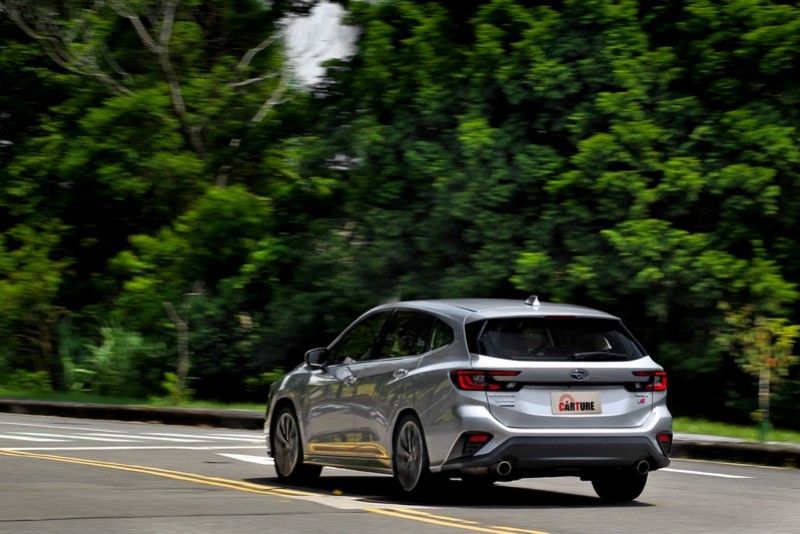 電子懸吊與SAWD四輪驅動系統讓WRX Wagon能用從容態度逢彎殺彎。