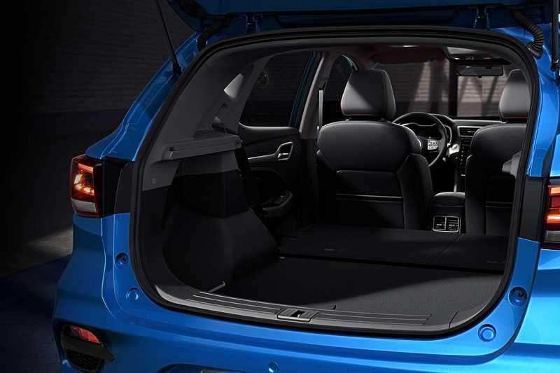 行李廂有著359~1187公升。