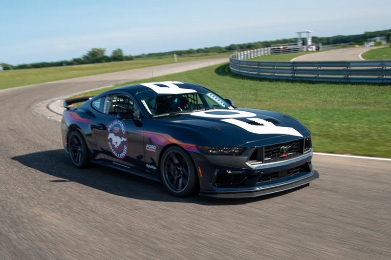 動力一樣維持500hp/57.8kgm輸出。