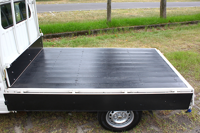 由於需背負高重量電池，車重終究比起汽油兄弟高出一截，因此載重極限便未能企及Veryca A190甚至A210木床車。