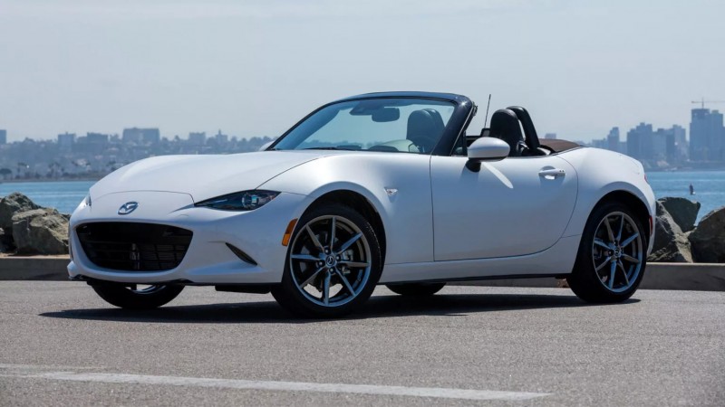 MX-5這輛小跑車的輕盈特性,讓車輛不用超過200匹就相當有樂趣。