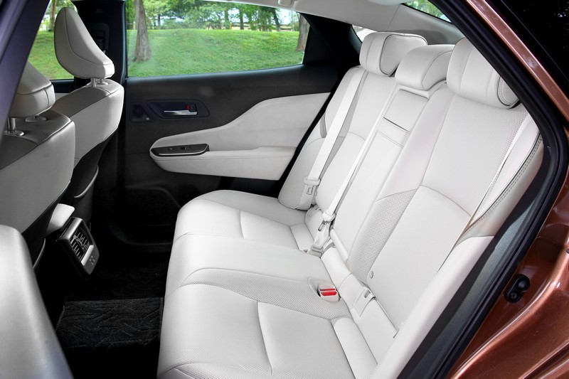 寬敞舒適的後座亦有加熱功能。