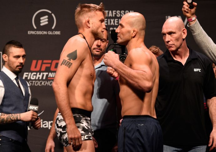 UFCファイトナイト・ストックホルム:公式計量に臨んだアレクサンダー・グスタフソンとグローバー・テイシェイラ【スウェーデン・ストックホルム/2017年5月27日(Photo by Jeff Bottari/Zuffa LLC/Zuffa LLC via Getty Images)】