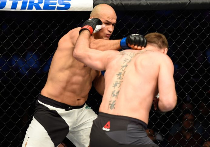 UFC 211:スティペ・ミオシッチ vs. ジュニオール・ドス・サントス【アメリカ・テキサス州ダラス/2017年5月13日(Photo by Josh Hedges/Zuffa LLC/Zuffa LLC via Getty Images)】
