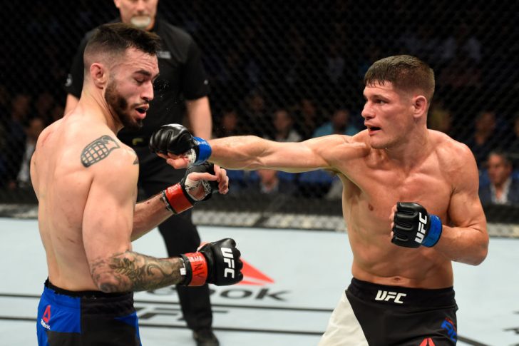 UFC 210:シェーン・ブルゴス vs. チャールズ・ローザ【アメリカ・ニューヨーク州バッファロー/2017年4月8日(Photo by Josh Hedges/Zuffa LLC/Zuffa LLC via Getty Images)】