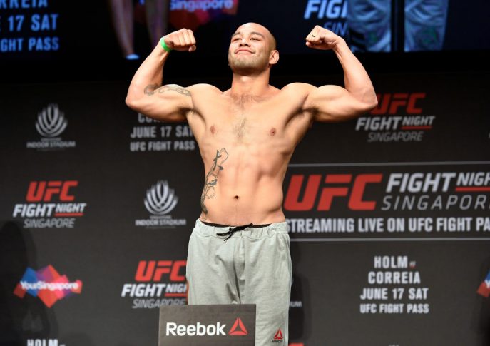 UFCファイトナイト・シンガポール:公式計量セレモニーに登場したフランク・カマチョ【シンガポール・カラン/2017年6月16日(Photo by Brandon Magnus/Zuffa LLC/Zuffa LLC via Getty Images)】