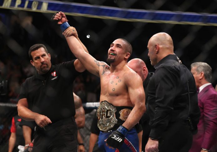 UFC 213:ヨエル・ロメロ vs. ロバート・ウィテカー【アメリカ・ネバダ州ラスベガス/2017年7月8日(Photo by Christian Petersen/Zuffa LLC/Zuffa LLC via Getty Images)】