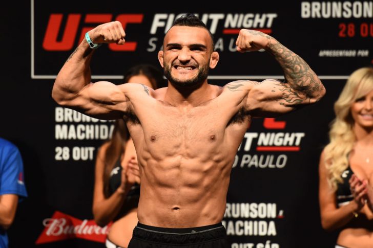 UFCファイトナイト・サンパウロ:公式計量セレモニーに登場したジョン・リネカー【ブラジル・サンパウロ/2017年10月27日(Photo by Josh Hedges/Zuffa LLC/Zuffa LLC via Getty Images)】