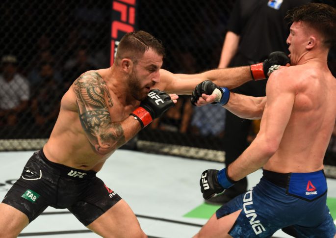 UFCファイトナイト・シドニー:アレックス・ボルカノフスキー vs. シェーン・ヤング【オーストラリア・シドニー/2017年11月19日(Photo by Josh Hedges/Zuffa LLC/Zuffa LLC via Getty Images)】