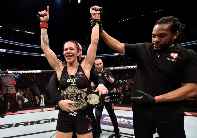 UFC 219:クリスチャン・サイボーグ vs. ホリー・ホルム【アメリカ・ネバダ州ラスベガス/2017年12月30日(Photo by Jeff Bottari/Zuffa LLC/Zuffa LLC via Getty Images)】