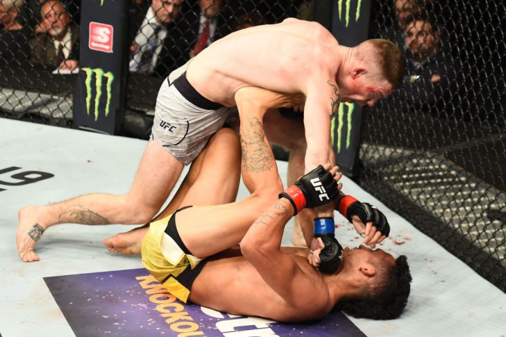 UFC 218:チャールズ・オリベイラ vs. ポール・フェルダー【アメリカ・ミシガン州デトロイト/2017年12月2日(Photo by Josh Hedges/Zuffa LLC/Zuffa LLC via Getty Images)】