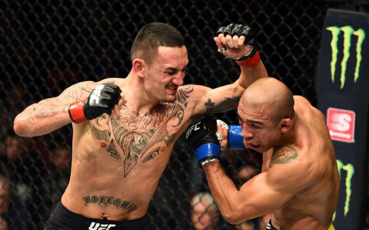 UFC 218:マックス・ホロウェイ vs. ジョゼ・アルド【アメリカ・ミシガン州デトロイト/2017年12月2日(Photo by Josh Hedges/Zuffa LLC/Zuffa LLC via Getty Images)】
