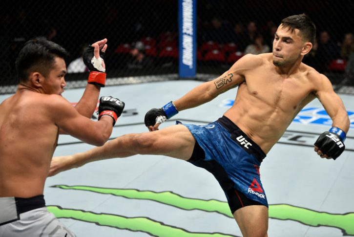 UFCファイトナイト・フレズノ:カールス・ジョン・デ・トーマス vs. アレックス・ペレス【カリフォルニア州フレズノ・アメリカ/2017年12月9日(Photo by Jeff Bottari/Zuffa LLC/Zuffa LLC via Getty Images)】