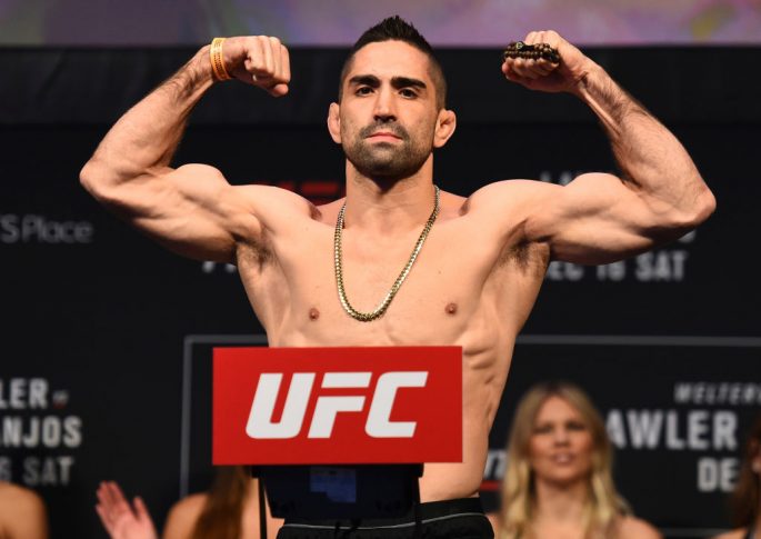 UFCファイトナイト・ウィニペグ:公式計量セレモニーに登場したリカルド・ラマス【カナダ・ウィニペグ/2017年12月15日(Photo by Josh Hedges/Zuffa LLC/Zuffa LLC via Getty Images)】