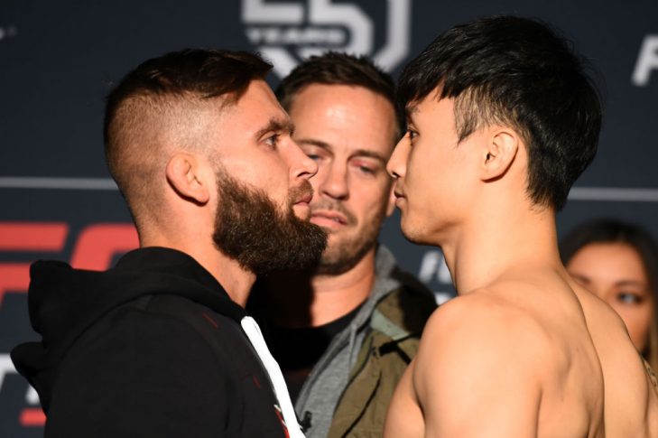 UFCファイトナイト・セントルイス:フェイスオフに臨んだジェレミー・スティーブンスとチェ・ドゥホ【ミズーリ州セントルイス・アメリカ/2018年1月13日(Photo by Josh Hedges/Zuffa LLC/Zuffa LLC via Getty Images)】