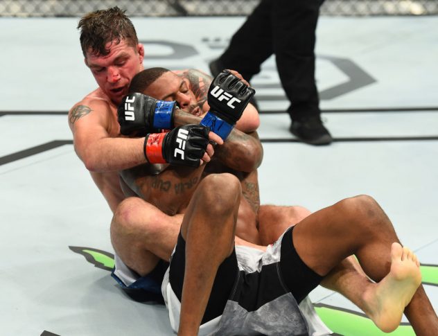 UFCファイトナイト・セントルイス:ダレン・エルキンス vs. マイケル・ジョンソン【ミズーリ州セントルイス・アメリカ/2018年1月14日(Photo by Josh Hedges/Zuffa LLC/Zuffa LLC via Getty Images)】