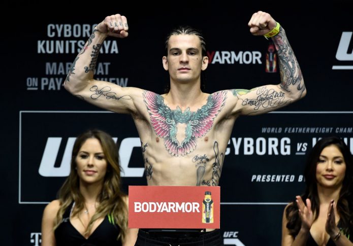 UFC 222:公式計量セレモニーに登場したショーン・オマリー【アメリカ・ネバダ州ラスベガス/2018年3月2日(Photo by Jeff Bottari/Zuffa LLC/Zuffa LLC via Getty Images)】