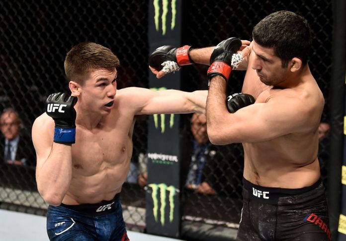 UFC 222:ベニール・ダリウシュ vs. アレクサンダー・ヘルナンデス【アメリカ・ネバダ州ラスベガス/2018年3月3日(Photo by Jeff Bottari/Zuffa LLC/Zuffa LLC via Getty Images)】