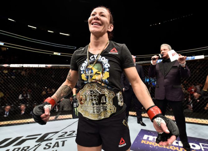 UFC 222:クリスチャン・サイボーグ vs. ヤナ・クニツカヤ【アメリカ・ネバダ州ラスベガス/2018年3月3日(Photo by Jeff Bottari/Zuffa LLC/Zuffa LLC via Getty Images)】