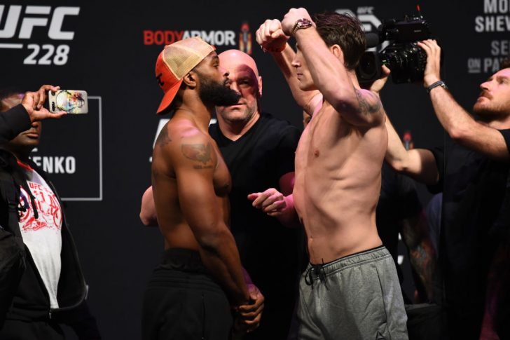 UFC 228:フェイスオフに臨んだタイロン・ウッドリーとダレン・ティル【アメリカ・テキサス州ダラス/2018年9月7日(Photo by Josh Hedges/Zuffa LLC/Zuffa LLC via Getty Images)】