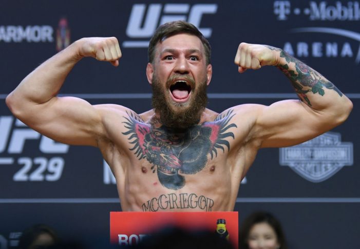UFC 229:公式計量セレモニーに登場したコナー・マクレガー【アメリカ・ネバダ州ラスベガス/2018年10月5日(Photo by Josh Hedges/Zuffa LLC/Zuffa LLC via Getty Images)】