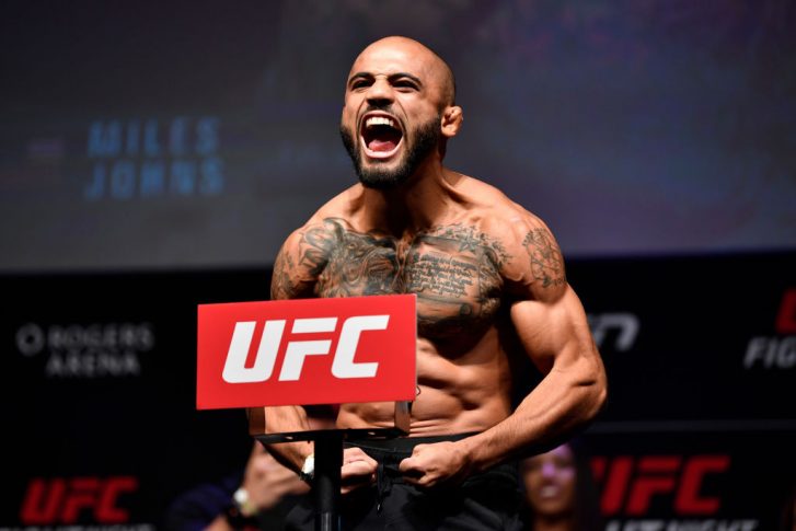 UFCファイトナイト・バンクーバー:公式計量に登場したマイルズ・ジョーンズ【カナダ・ブリティッシュコロンビア州バンクーバー/2019年9月13日(Photo by Jeff Bottari/Zuffa LLC/Zuffa LLC via Getty Images)】