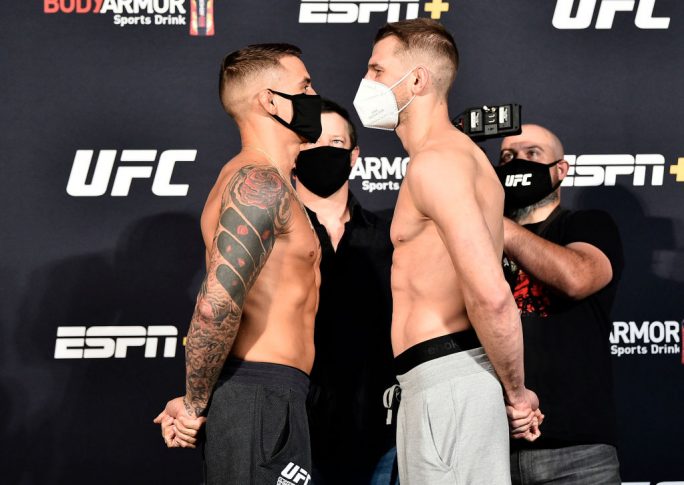 UFCファイトナイト・ラスベガス 4:公式計量後のフェイスオフに臨んだダスティン・ポワリエとダン・フッカー【アメリカ・ネバダ州ラスベガス/2020年6月26日(Photo by Chris Unger/Zuffa LLC)】