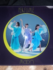 Perfume MOON
