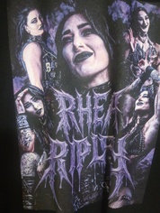 リア・リプリーTシャツ